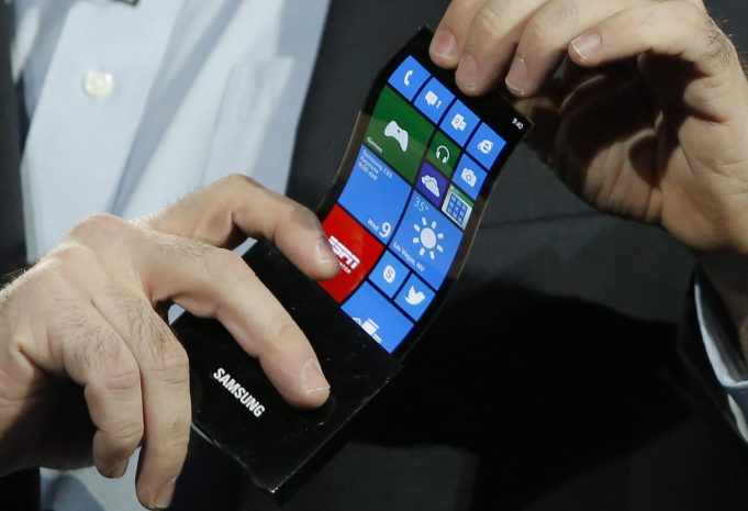 Складной смартфон Samsung сможет разворачиваться в 7-дюймовый планшет