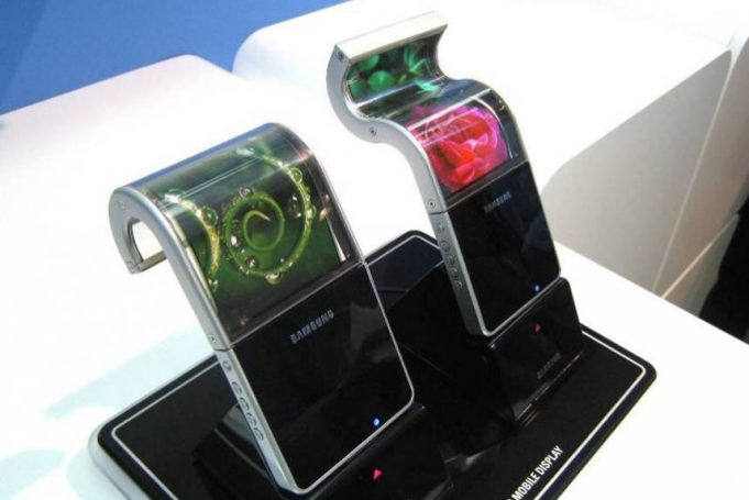 Samsung рассказал, когда выйдет гибкий смартфон