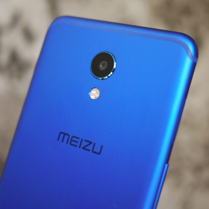 Meizu анонсировала смартфон полностью без разъёмов и отверстий