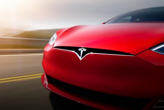 Tesla планирует запустить сеть такси на автопилоте в 2020 году