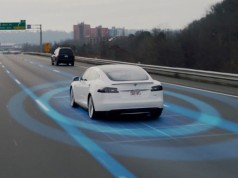 Электромобили Tesla получат обновленную версию автопилота
