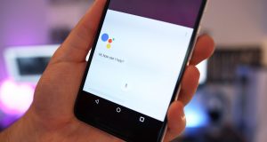 Google оценивает возможность заработка посредством Assistant, включая интеграцию рекламы в ответы помощника