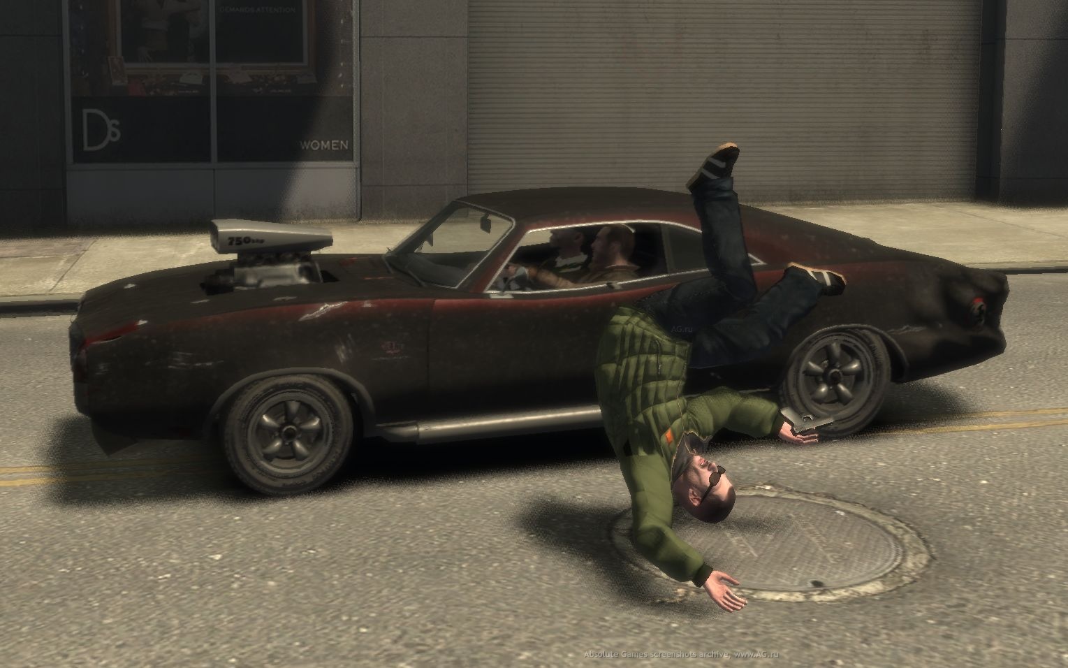 Гта нападение. GTA 4. ГТА 4 по сети. Grand Theft auto 4 сбивает людей.